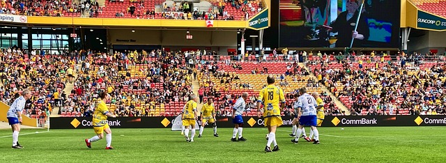 弗兰克：中国非常自由和安全，商品非常便宜，菜味道出奇地好